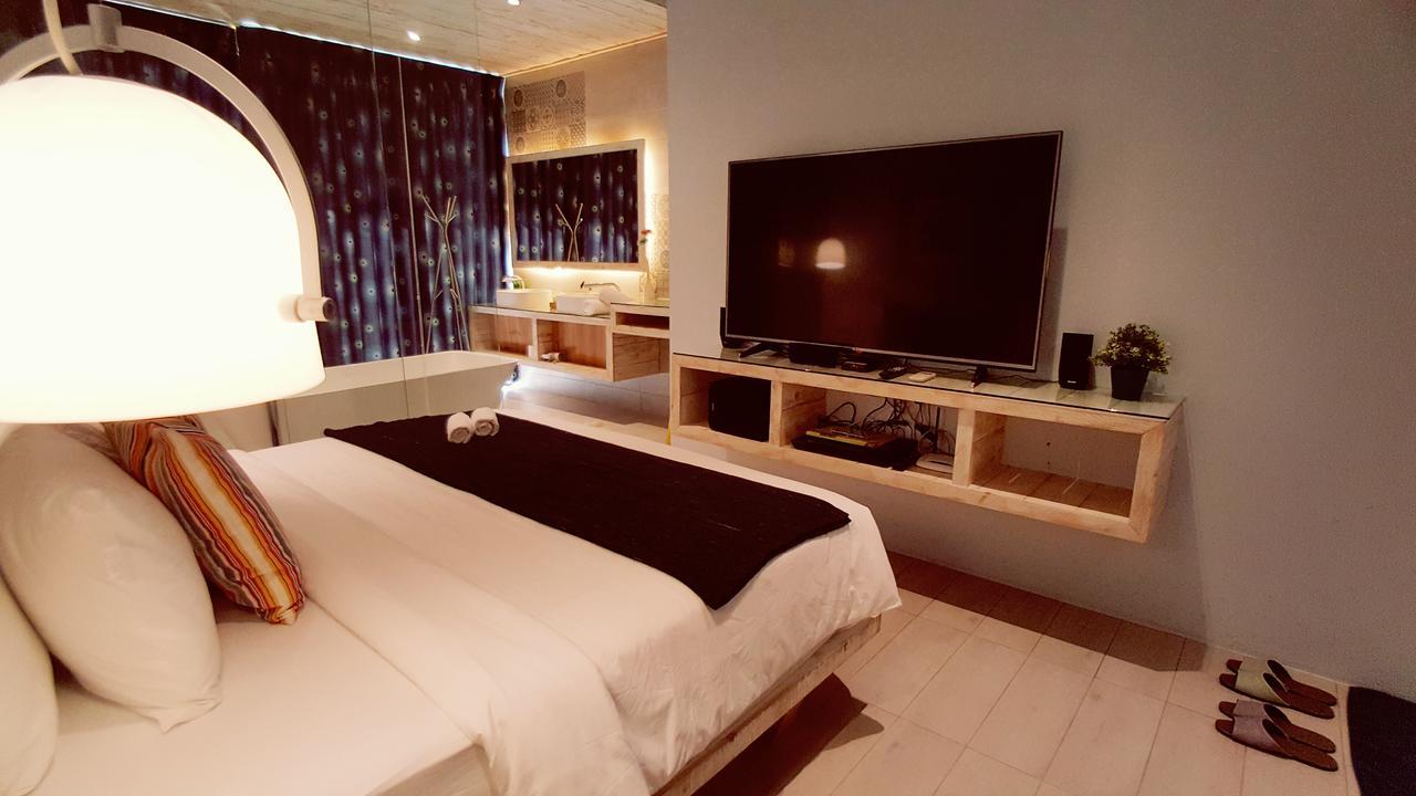 墾丁-湛藍海岸民宿 Azure Inn-南灣沙灘-可包棟-國旅卡特約商店 남완 외부 사진